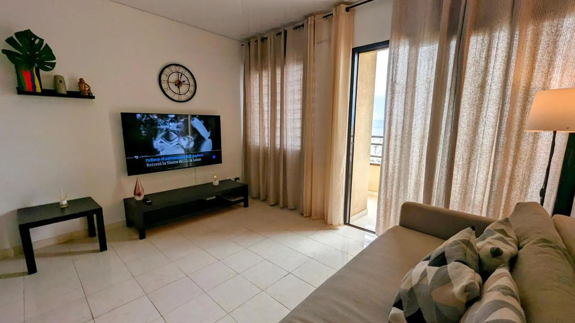 Apartment In Club Paraiso Ocean View, Wi-Fi Playa Paraiso  Spanje